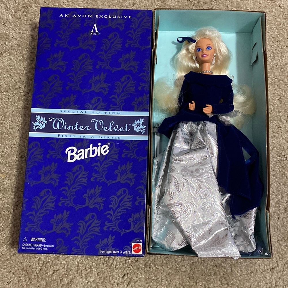 1995 Avon Winter Velvet Barbie